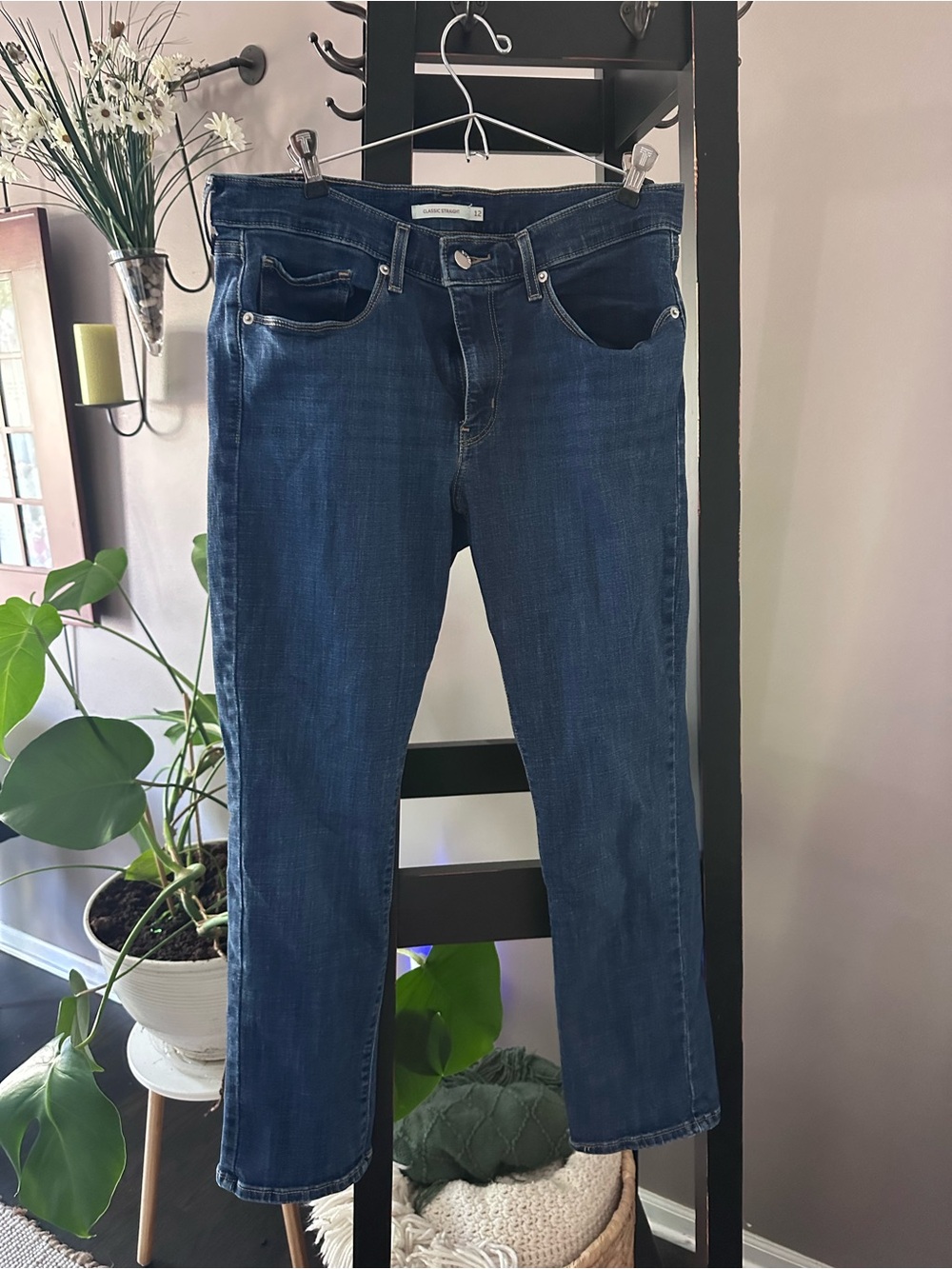 Levi’s Straight Leg Ankle Jeans